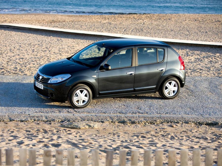  Dacia Sandero 2008 года  (фото 17 из 52)